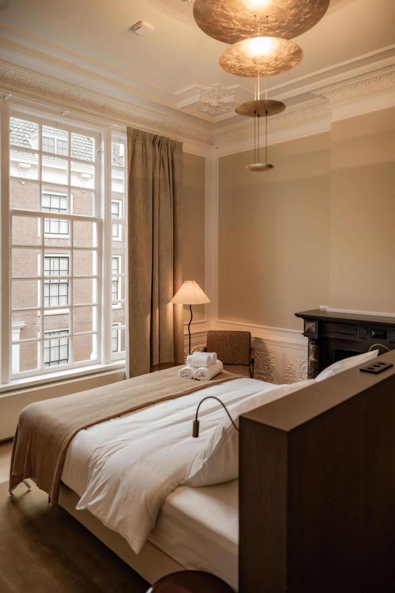 Adam & Eve Paleisstraat Hotel 4*