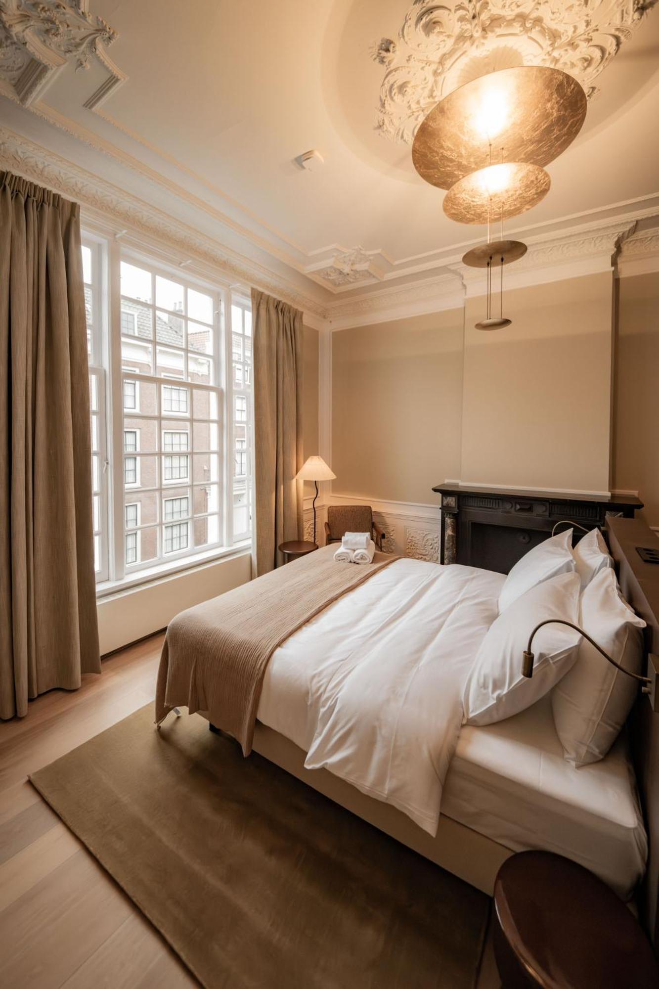 Adam & Eve Paleisstraat Den Haag