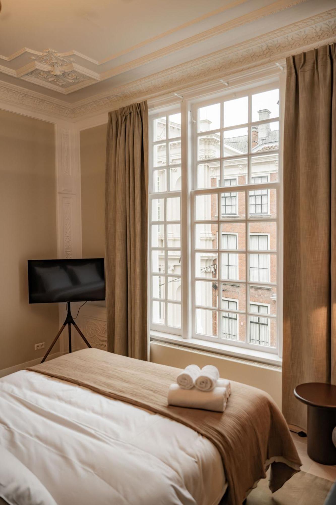 Hotel Adam & Eve Paleisstraat 4*